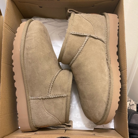 Ugg Ultra Mini’s in Antiloppe, size 5 fits like a 5.5-6.